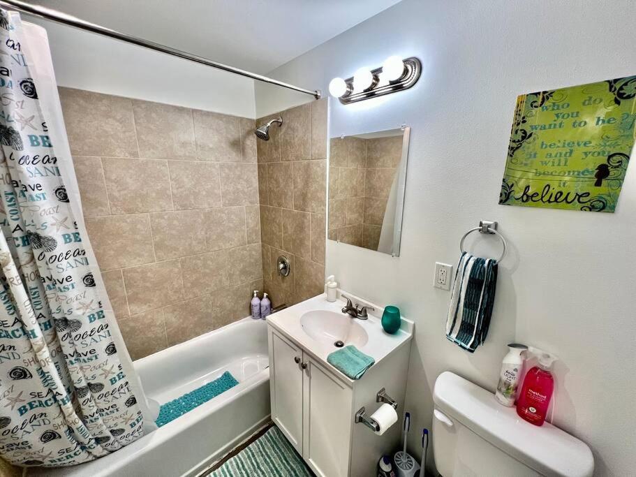 Private Room With Shared Bathroom On The 1St Floor 10 Minutes Walk To University Of Washington Seattle Eksteriør billede